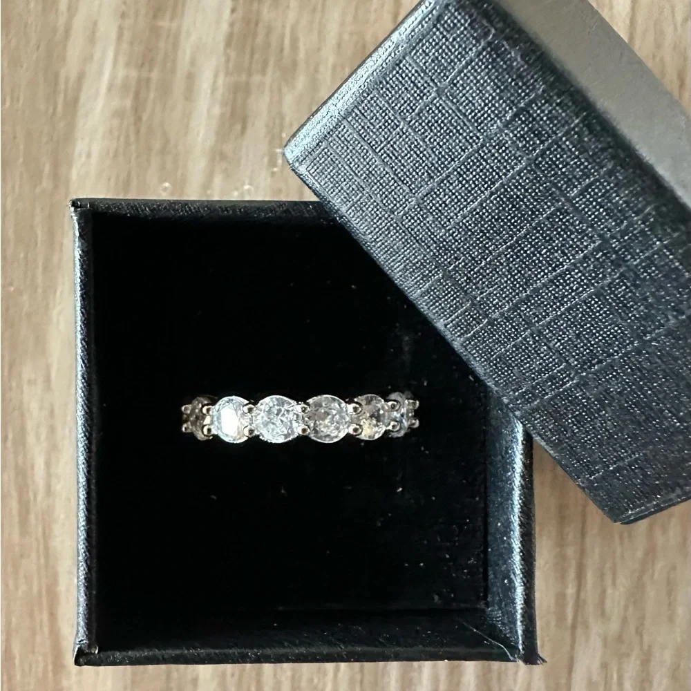 NWT 4.5ct Eternity Band - Round Solitaire Stones - Neiman Marcus - Size 6 - Picture 10 of 15